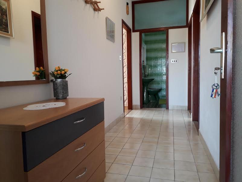 Apartmani Mila A1 & A2 & 3 Трогир Экстерьер фото