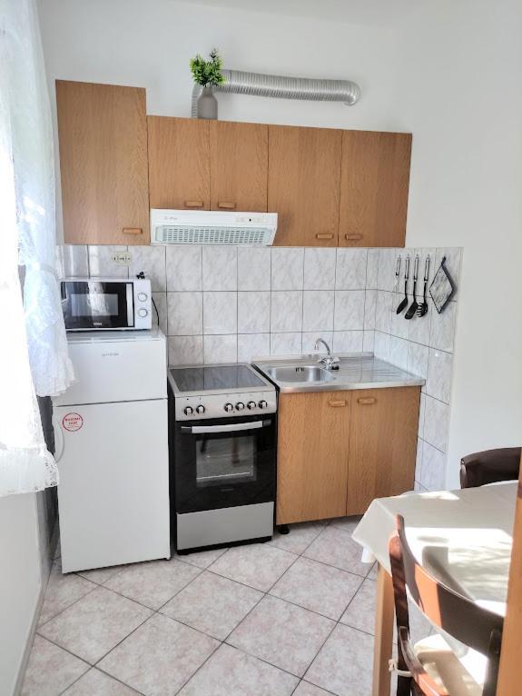 Apartmani Mila A1 & A2 & 3 Трогир Экстерьер фото