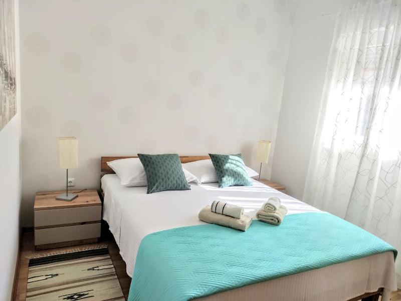 Apartmani Mila A1 & A2 & 3 Трогир Экстерьер фото